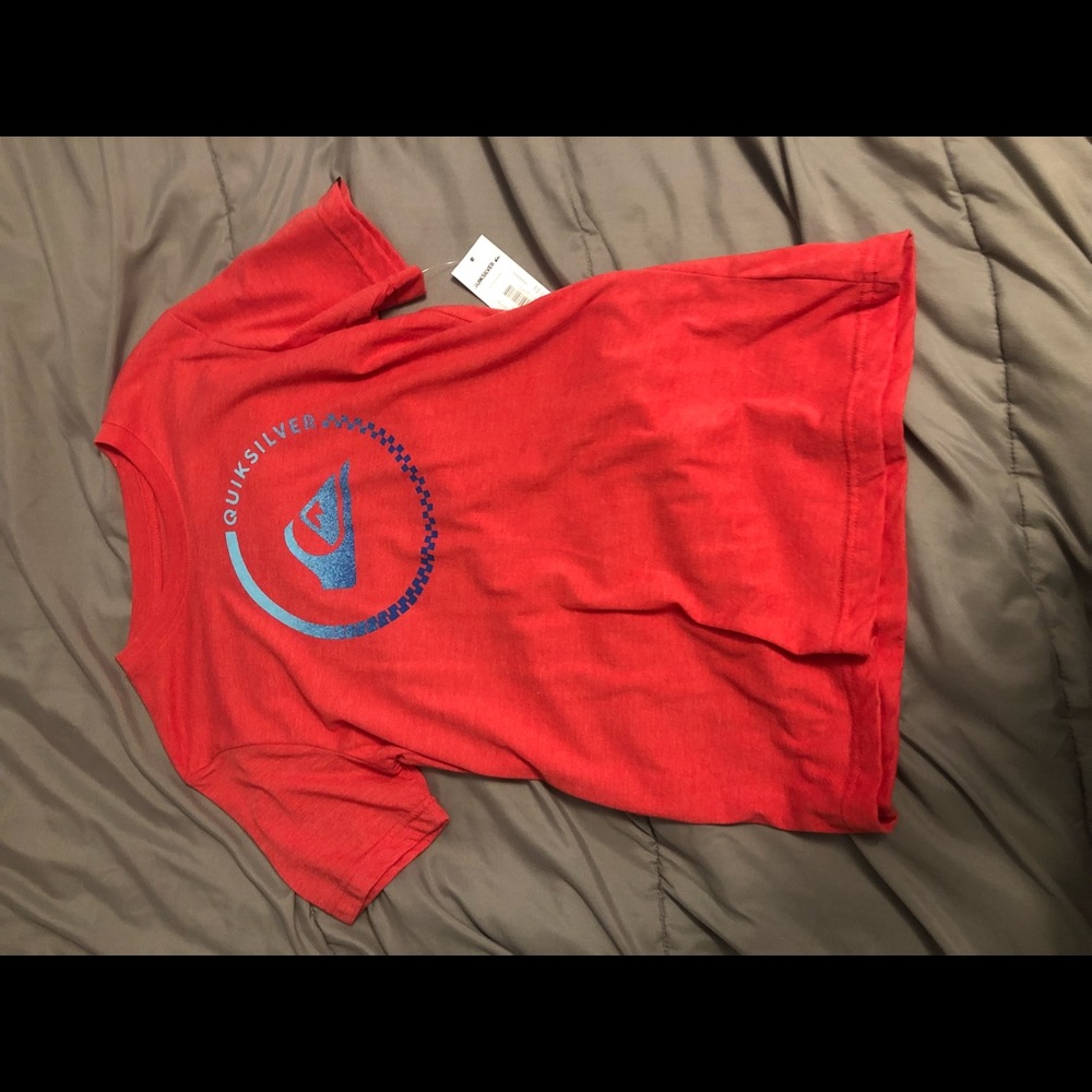 Quiksilver t-shirt brand new
